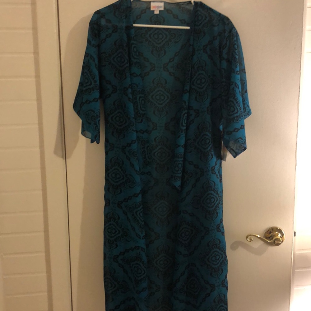 Lularoe Small Shirley New with Tags